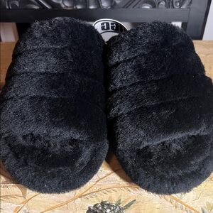 UGG Black Fuzzy Slippers Never Worn